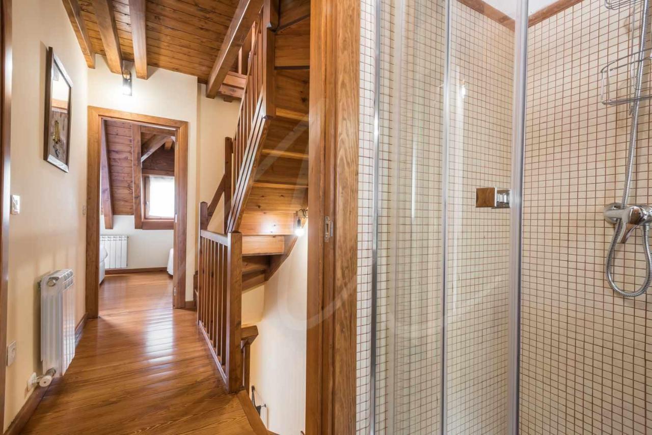 Casa Artiga De Lin By Seamount Rentals Les Bordes Exteriör bild